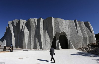 Caverne du PontdArc replica looks like Walt D Caverne du PontdArc replica looks like Walt D
