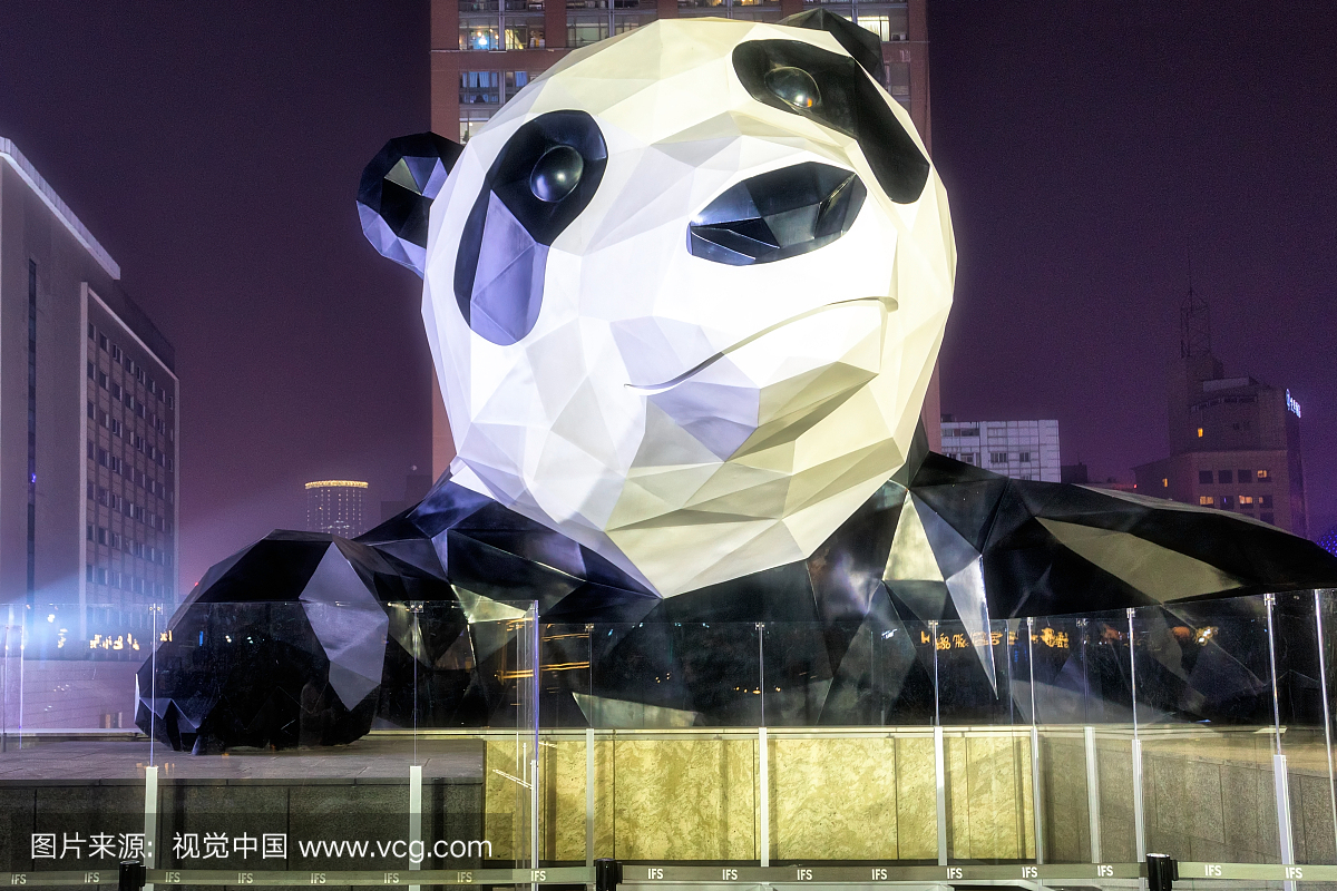 成都地标建筑雕塑熊猫