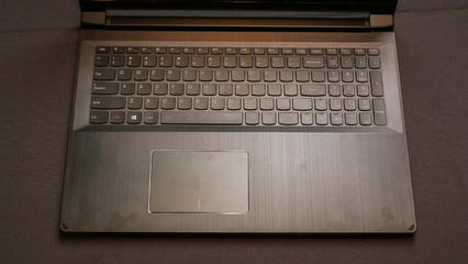 Lenovo Edge 15 is almost a Yoga (handson) Lenovo Edge 15 is almost a Yoga (handson)