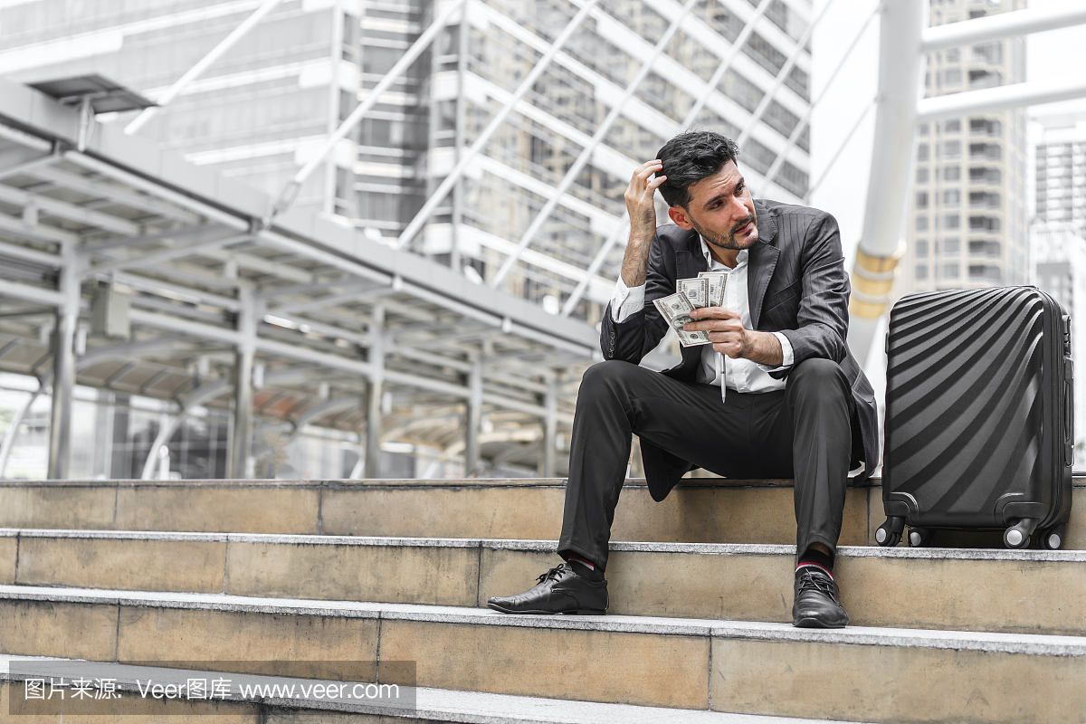 商人失去了从做生意赚取利润。持有美元货币的