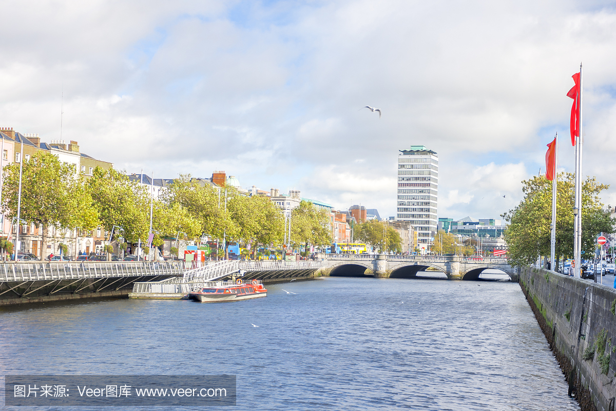利菲河,利费伊河,安娜河,英文字母O