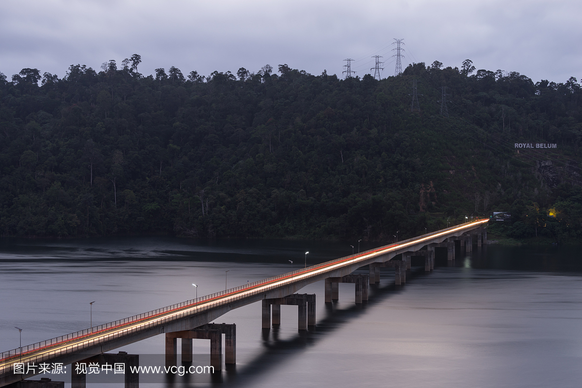 在皇家贝鲁姆州立公园的吊桥