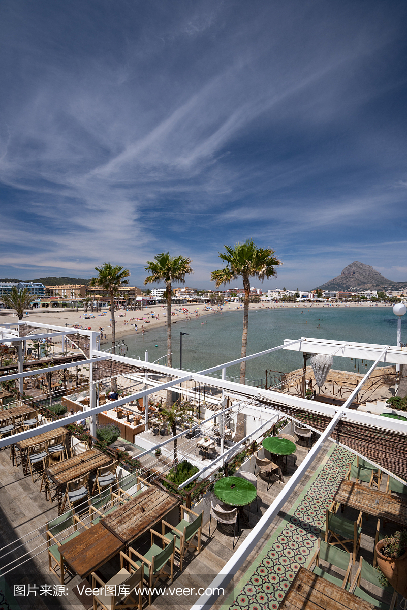 附近的餐馆沙滩El Arenal是西班牙科斯塔布兰卡