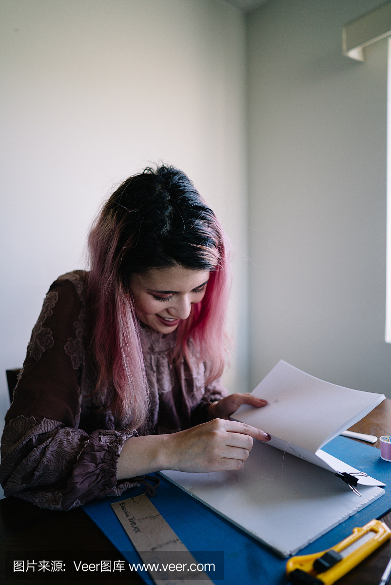 专门技术,美术工艺,肖像,一个人