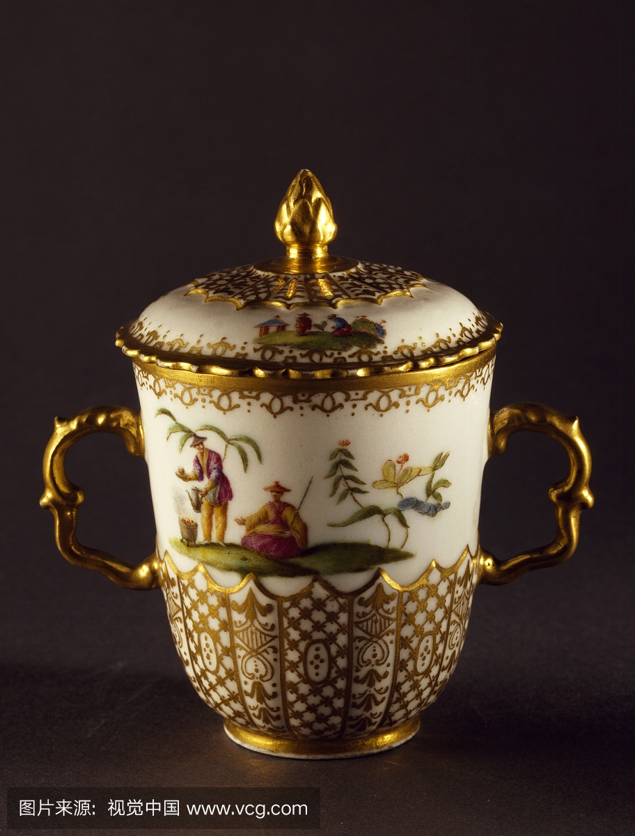 双手杯,1745-1750,彩色软瓷,身高11厘米,Capo