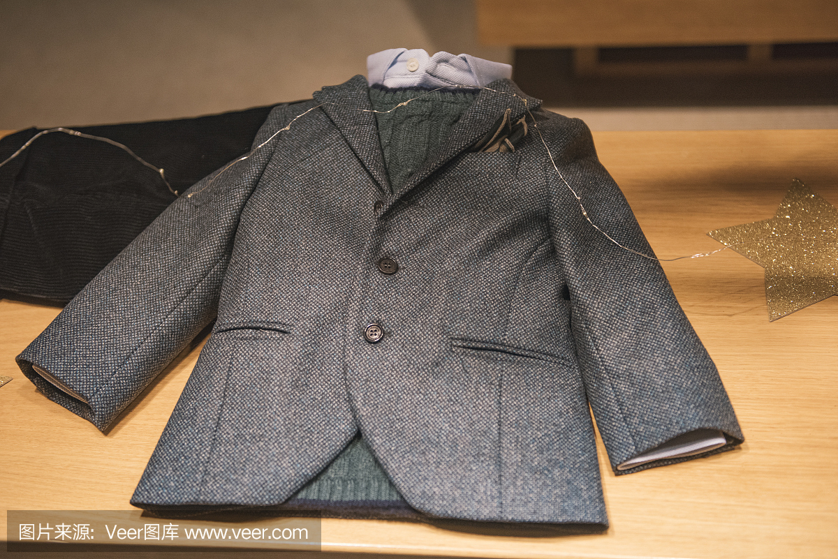 儿童服装在服装店