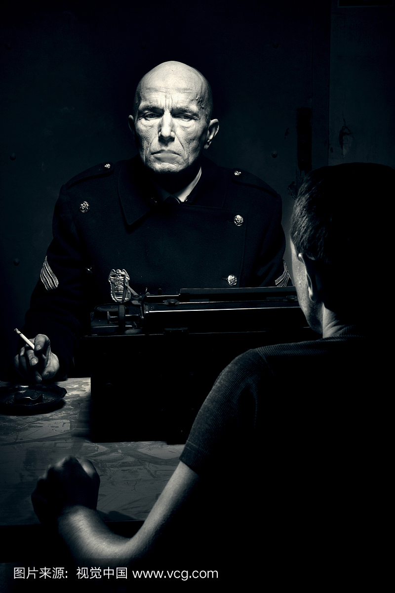 吸烟,中老年人,人,休闲装