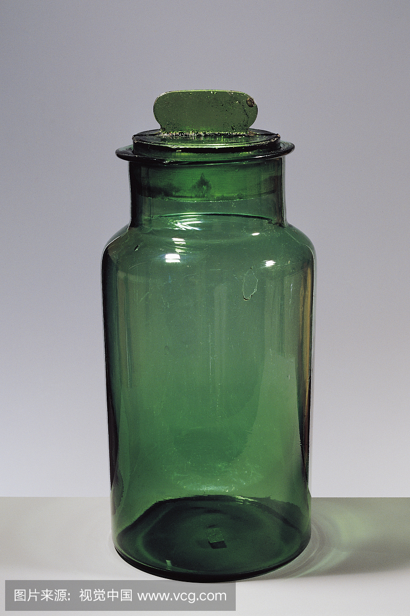 集装箱手工制作的绿色吹瓶玻璃,1940年至195