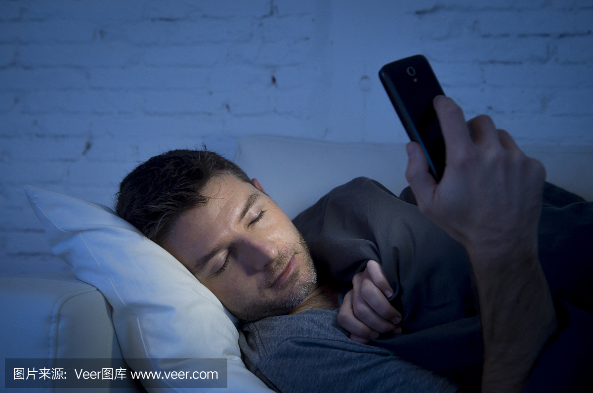 晚上躺着玩手机，久了会怎样？或有三种危害，别再抱有侥幸心理！ - 知乎