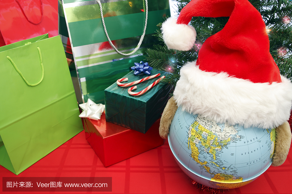 地球上的和平圣诞节:阿特拉斯地球穿着圣诞老
