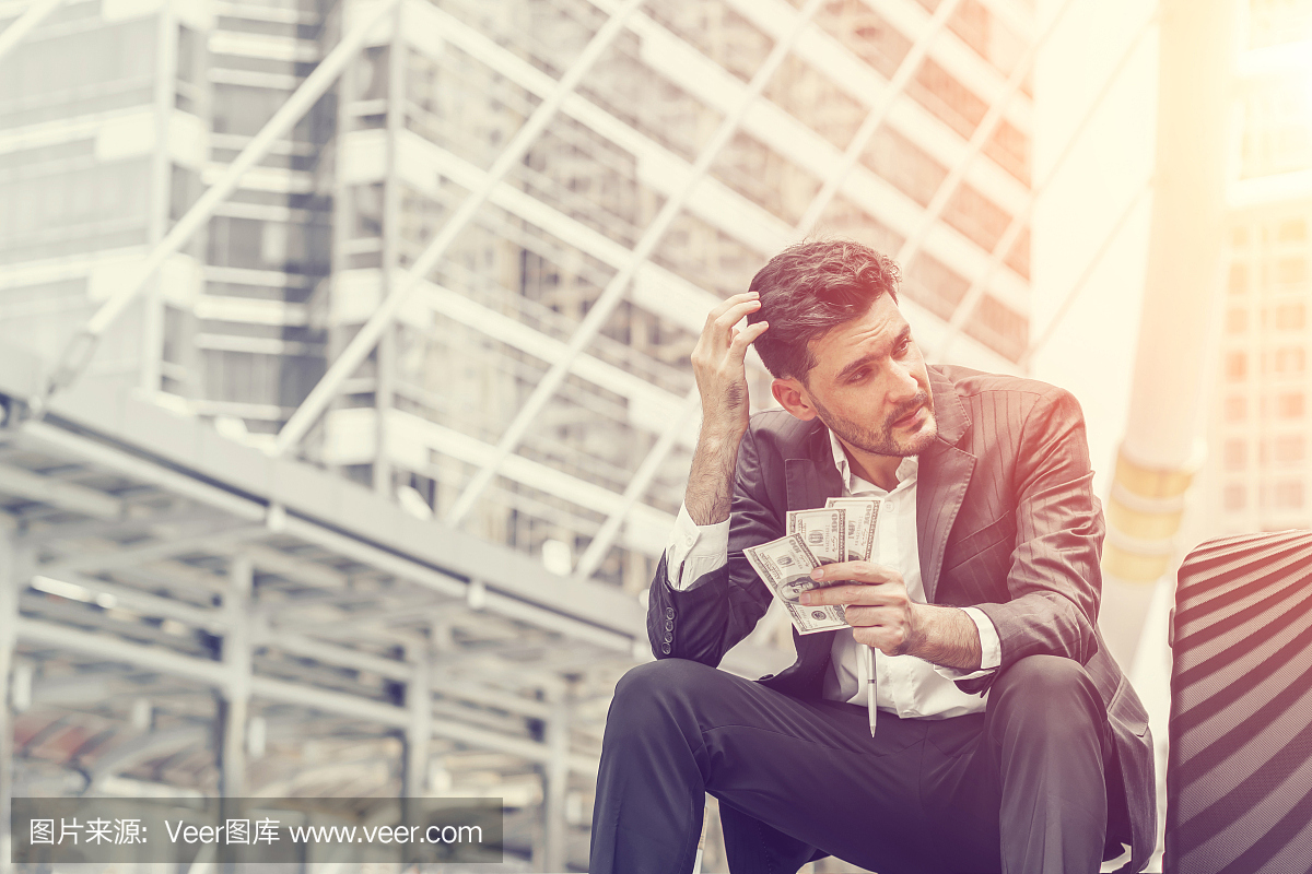 商人失去了从做生意赚取利润。持有美元货币的