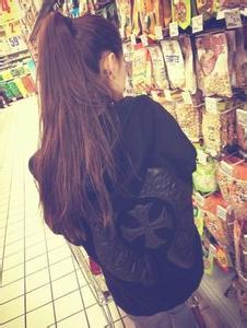 手机美女背影壁纸