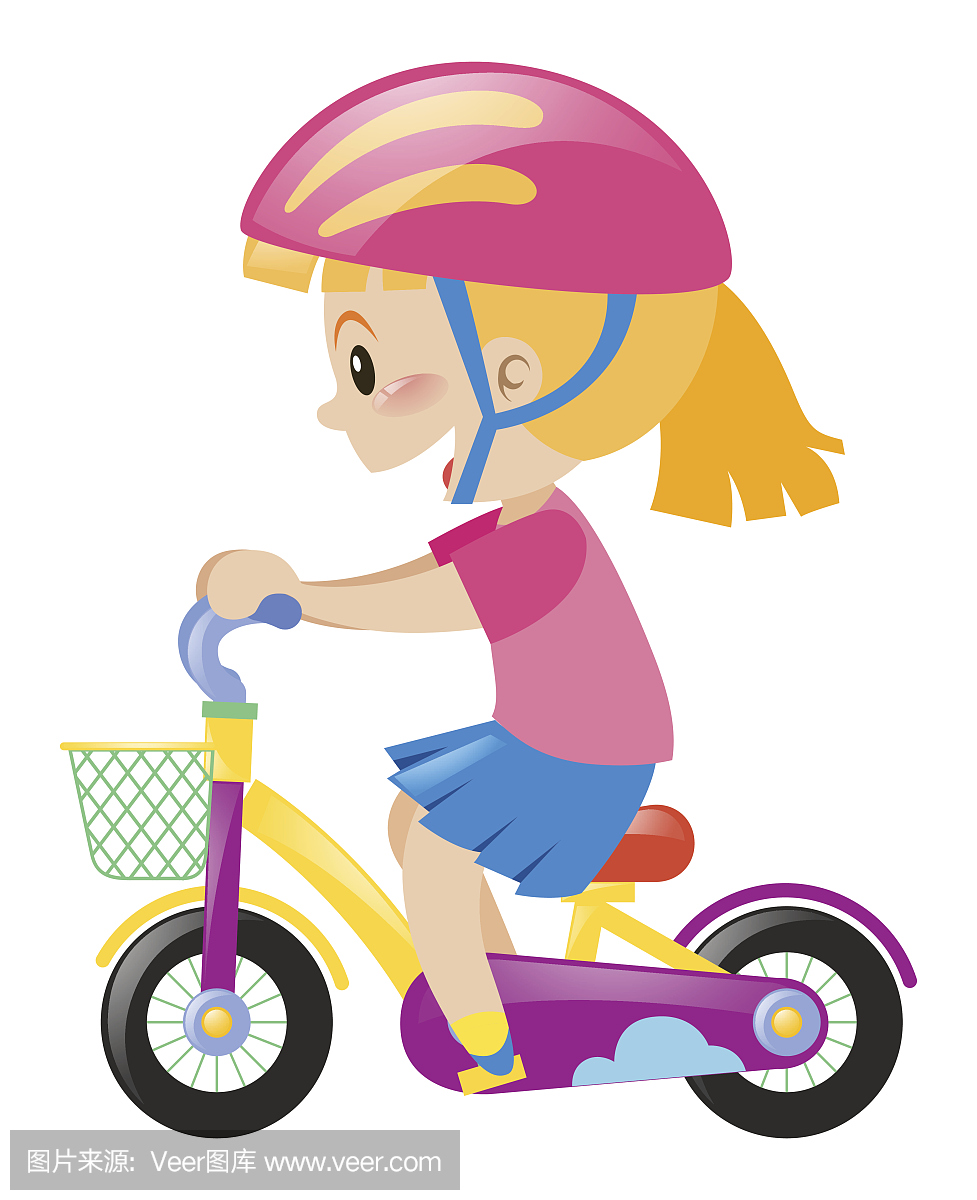 戴着粉红色头盔的小女孩骑自行车
