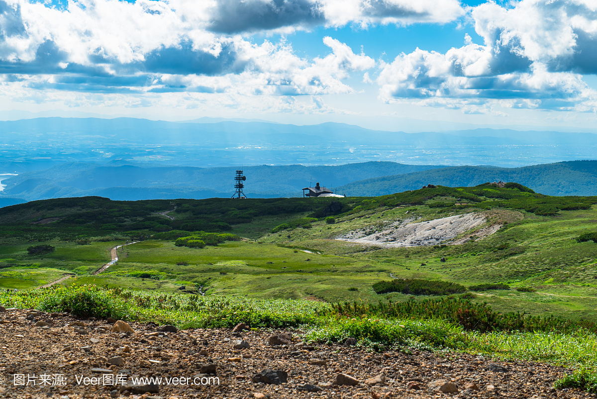 大柴山国家公园。旭日(日本北海道的最高山)从