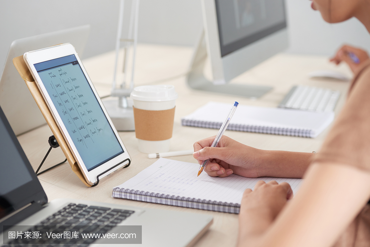 美,笔记本电脑,水平画幅,英语