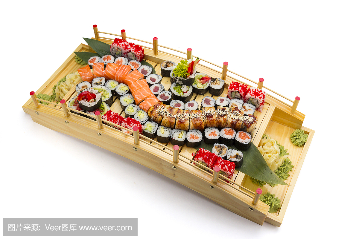 三文鱼生鱼片在竹列表和冰上美人心瘦身衣怎样图片