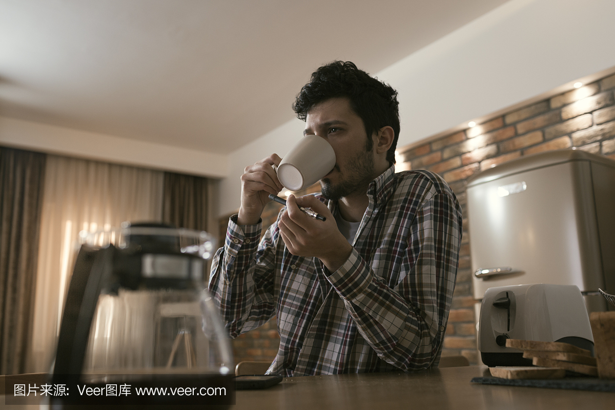 电子香烟,电子烟,吸烟问题,抽烟上瘾