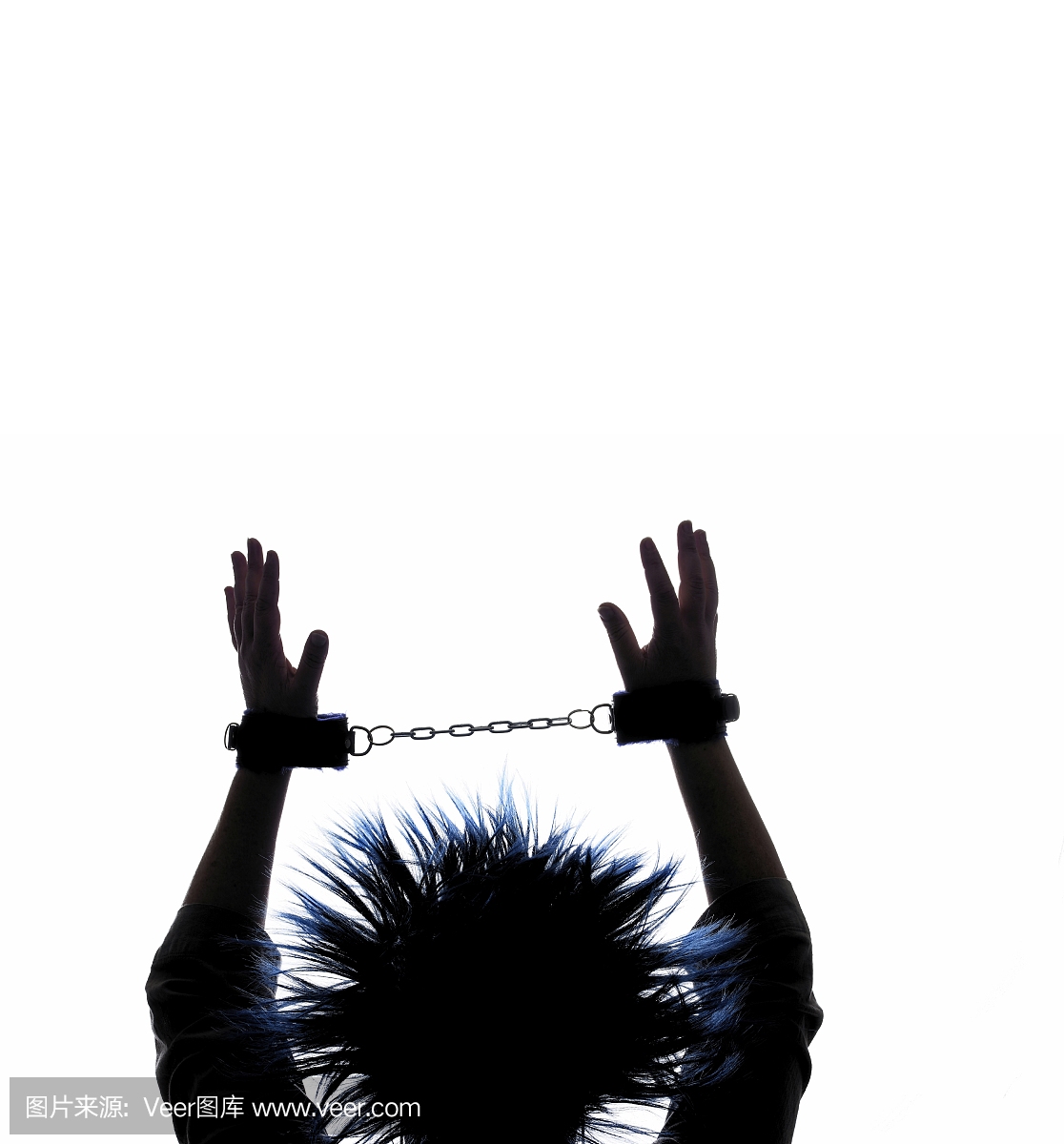 链子和手铐的女人