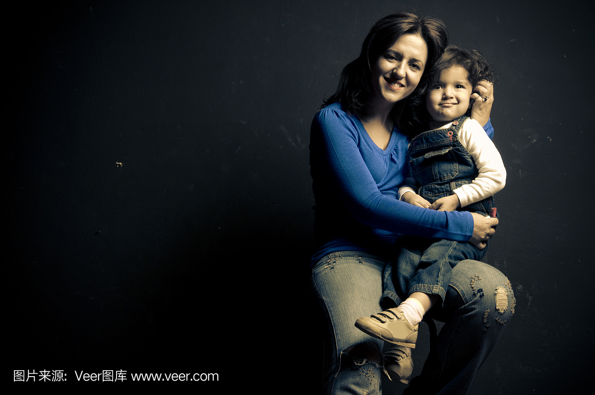 水平画幅,注视镜头,单身母亲,30岁到34岁