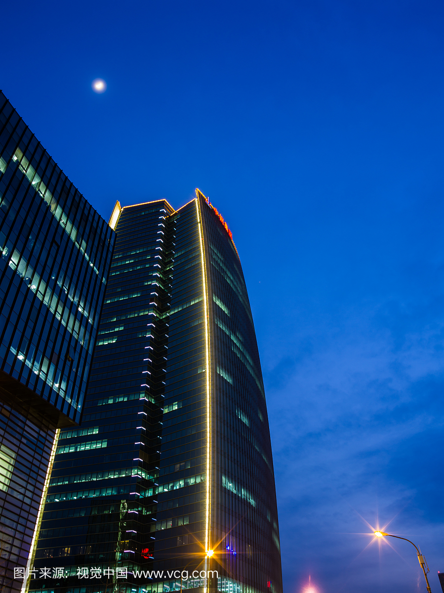 北京中关村中钢国际办公大楼夜景