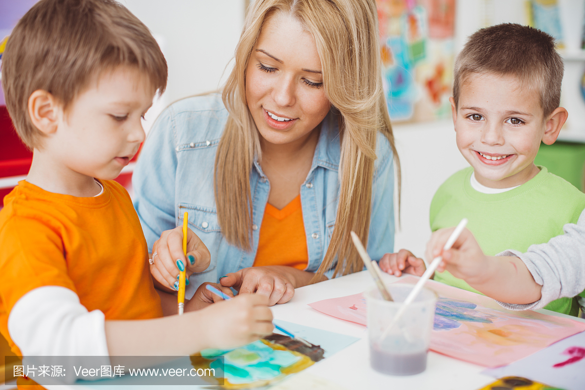 幼儿园学童,幼儿班,幼儿园学生,学前教育