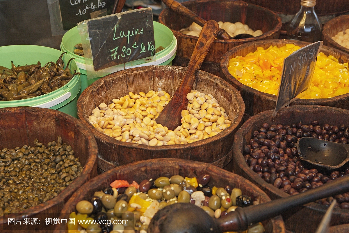 科西嘉,阿雅克肖,橄榄,雀跃,羽扇豆,在市场上销售