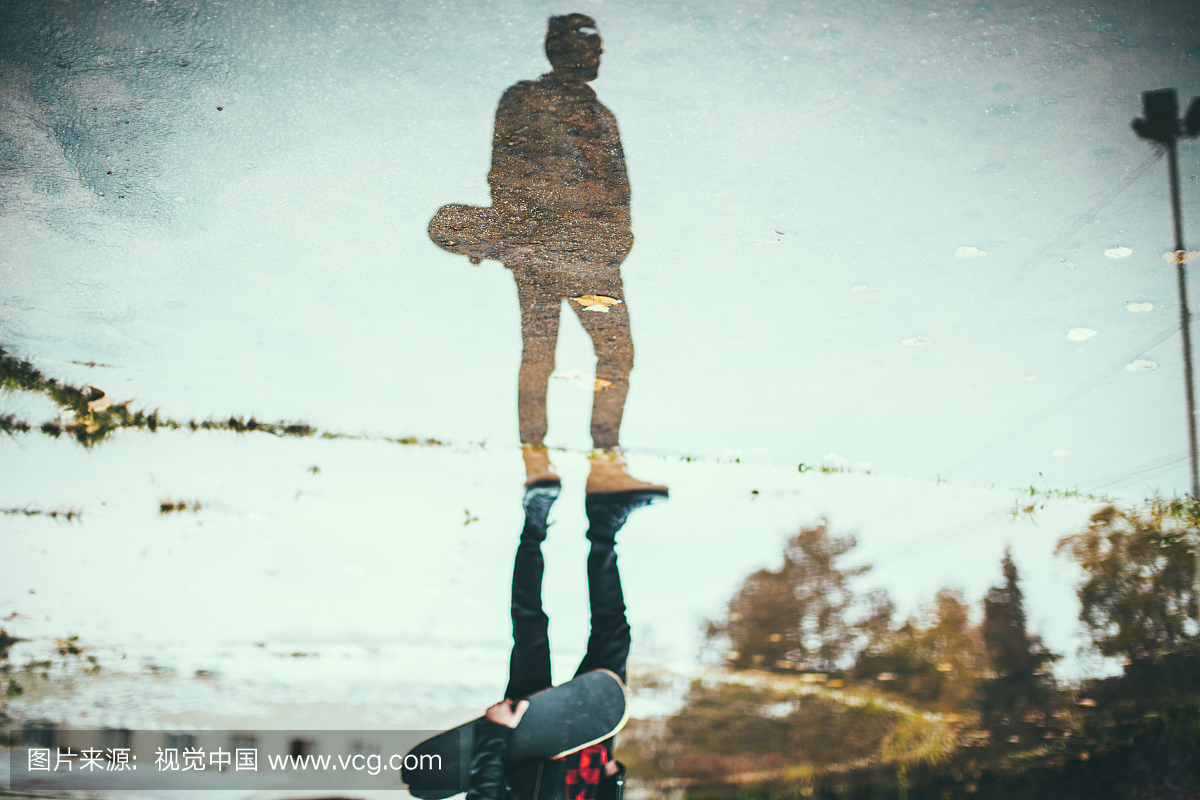 反映一个溜冰者的人