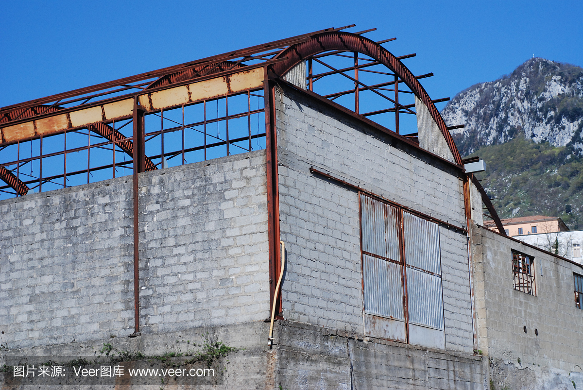 废弃的工业仓库在意大利南部的坎帕尼亚。