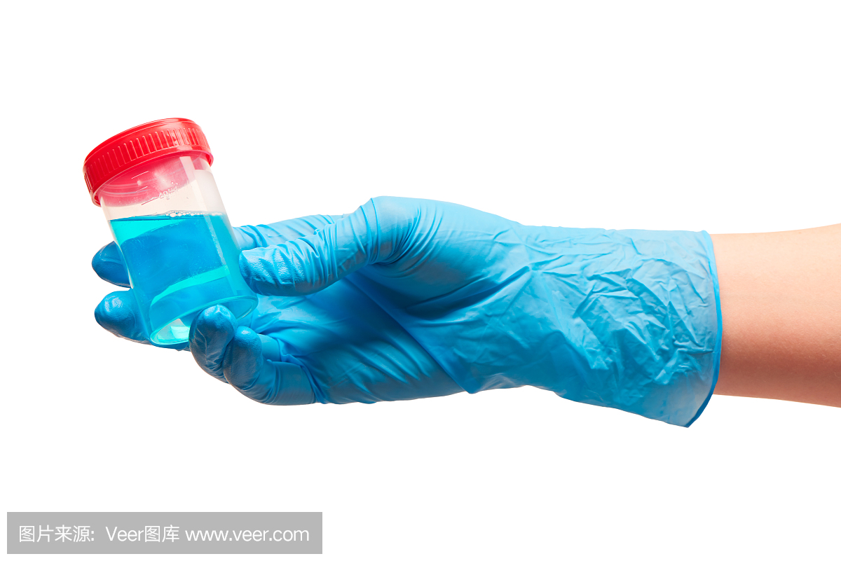 医生的手拿着蓝色手术手套拿着标本采集容器