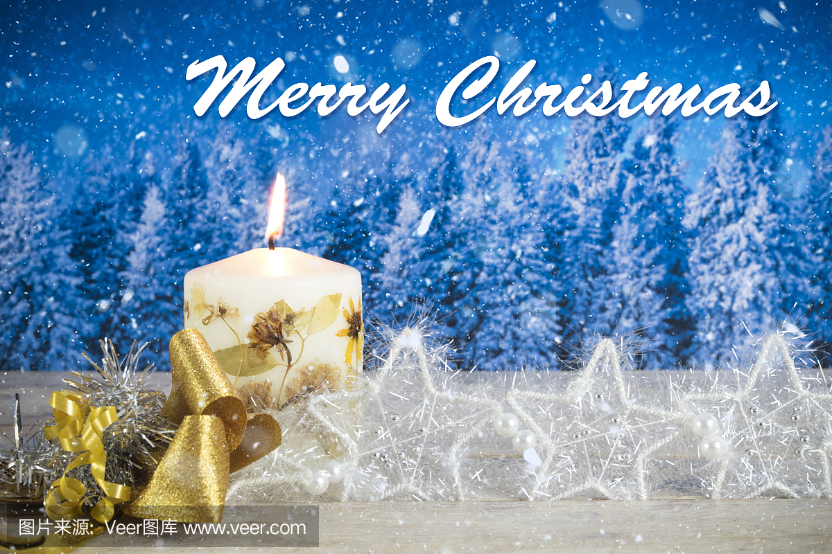 蜡烛,金色蝴蝶结,银色星星,与英文文本'圣诞快乐