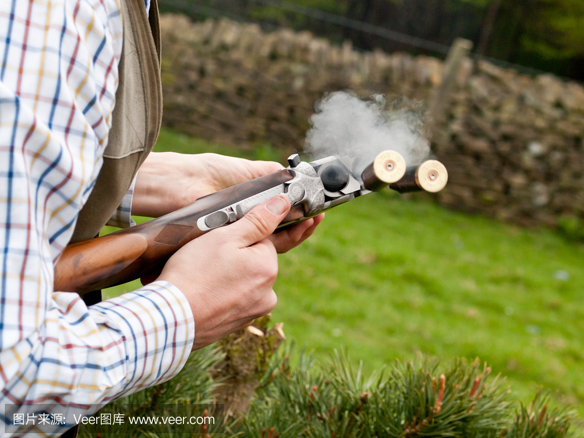 双向飞靶射击,双向飞碟,陶土飞靶射击,陶土飞靶