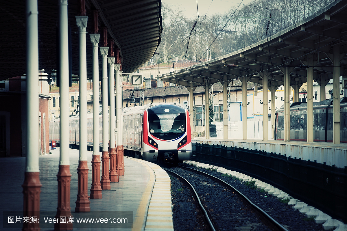 市郊火车,市郊客车,市郊列车,通勤者