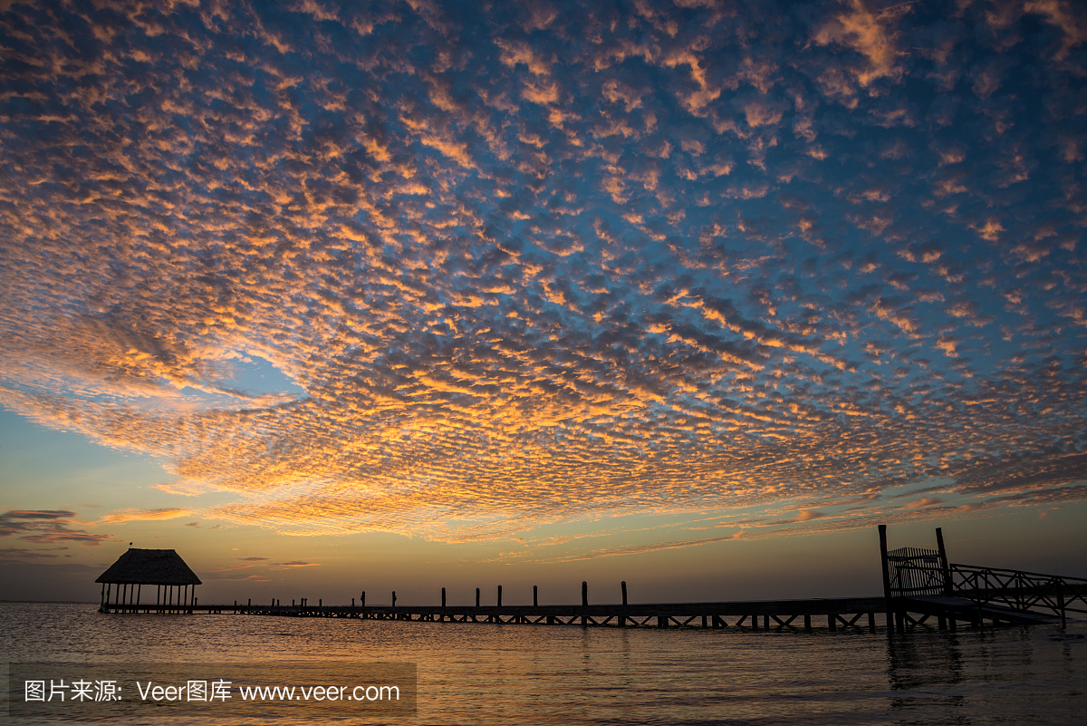 木码头palapa享受日落在Holbox岛附近坎昆,