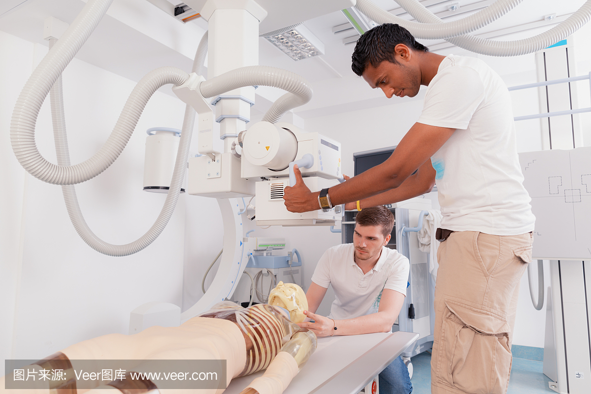 医学生x射线扫描仪