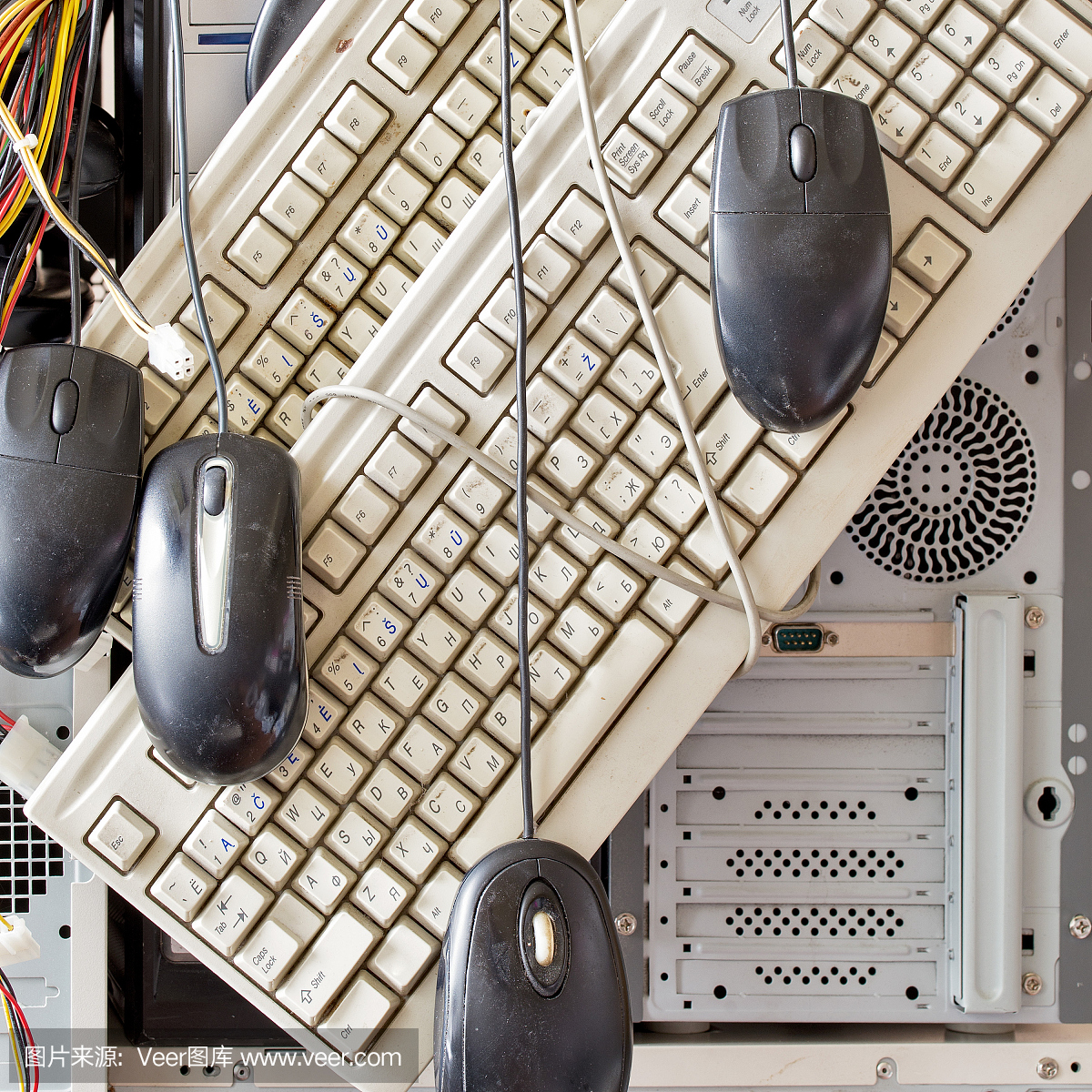 旧电脑和电脑配件进行电子回收