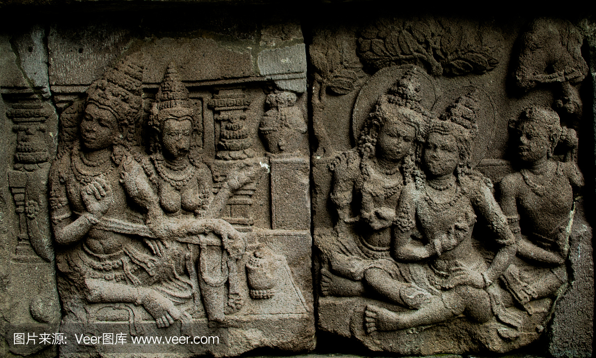 在普兰巴南神庙雕刻石浮雕。