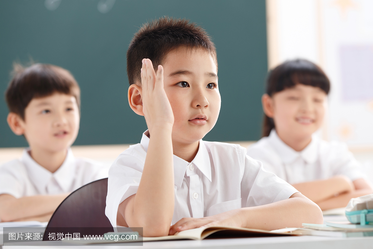 小学生在小学里上课永康教室城西图片