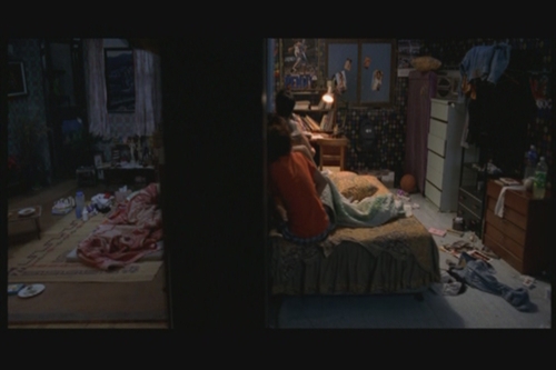 应该是2009年的美国动作科幻电影《天地逃生》,又名《真人游e799