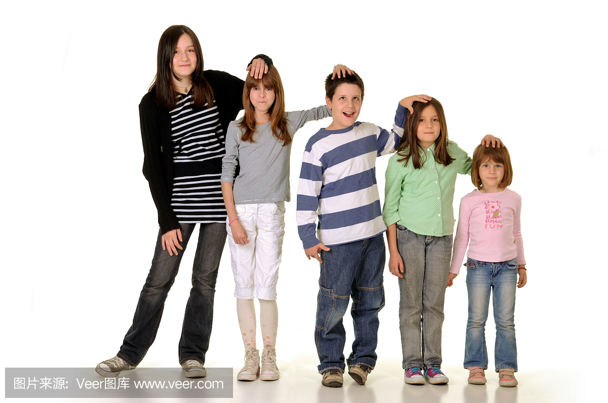 五个孩子的家庭,多口之家,大家庭,全家