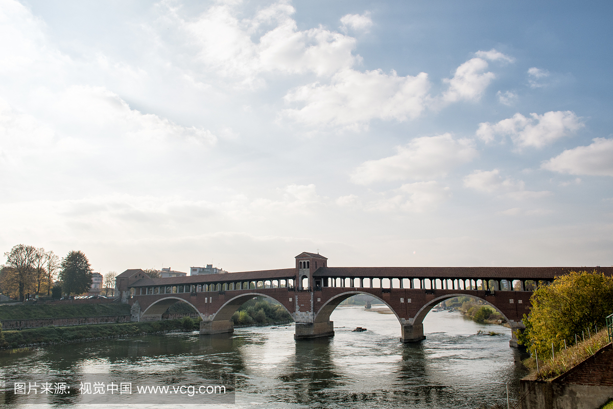 帕维亚和提契诺河的Ponte Coperto,意大利伦巴