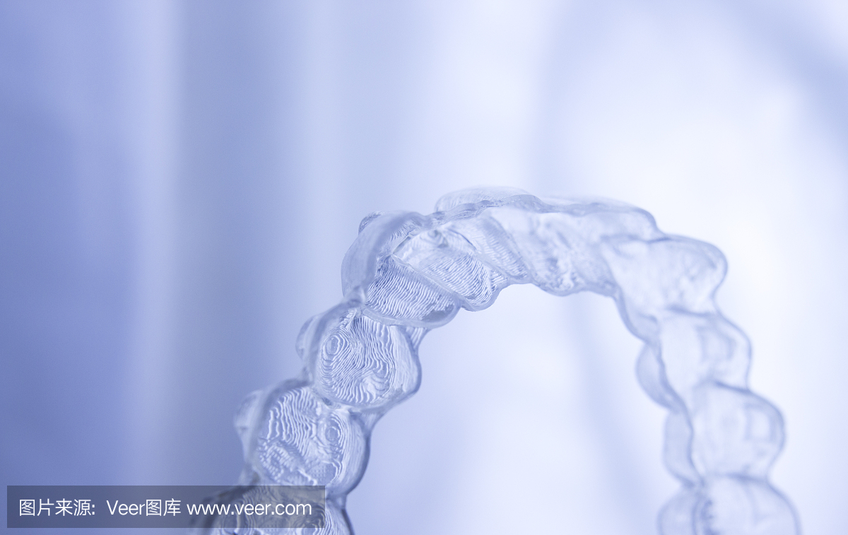 隐形矫治,隐形牙套,隐形矫正,隐适美