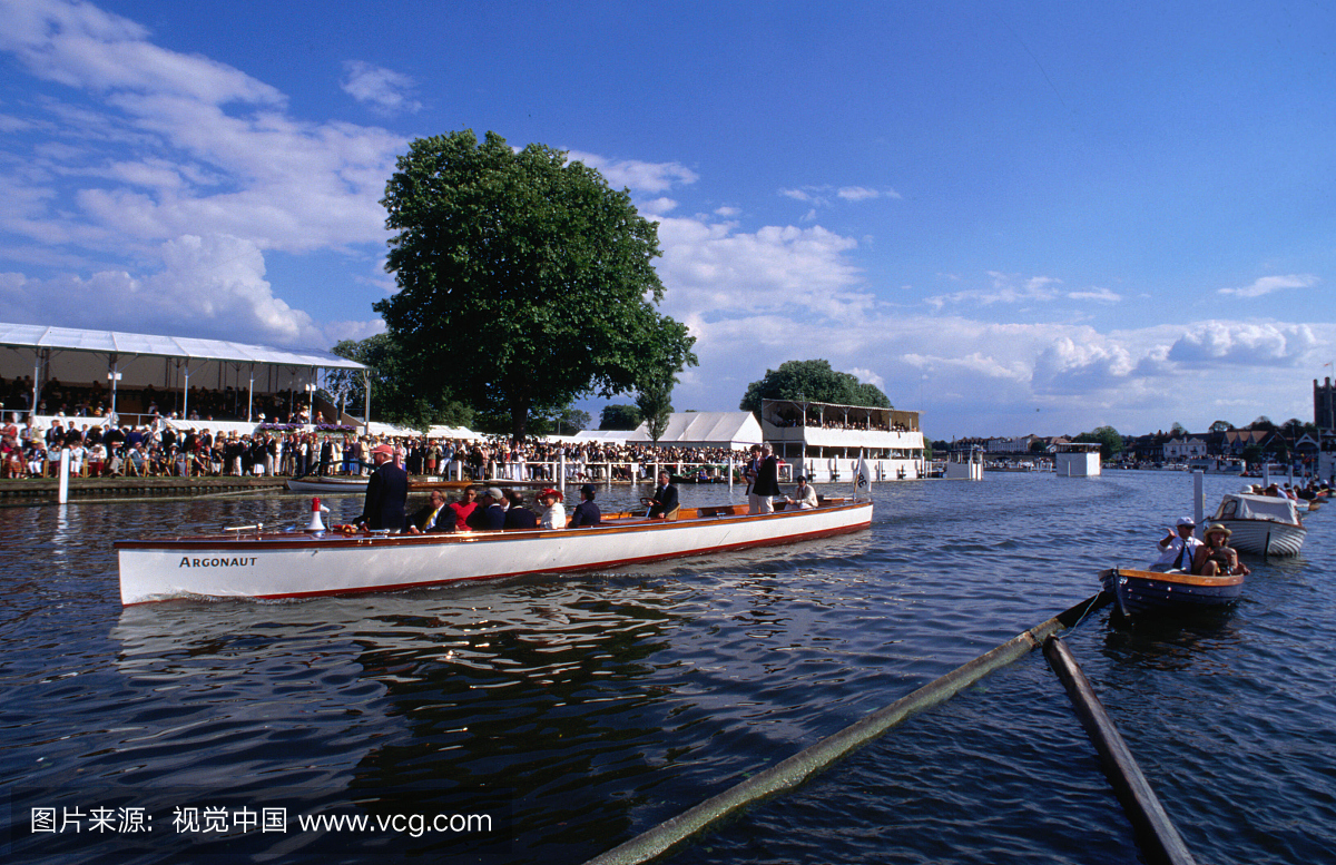 亨利皇家帆船赛每七月举行一次,自1829年以来
