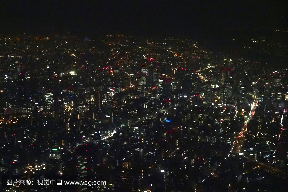 大阪府大阪市中心从飞机的夜间鸟瞰图
