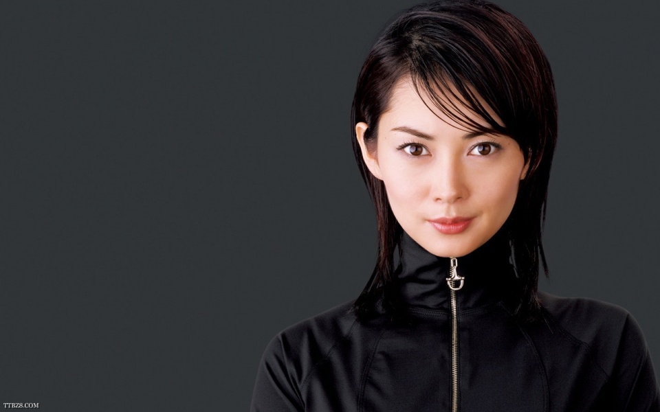 “长时间不见”视频先驱播放Lusi电影的全集观看创业，游戏，鲜花，年轻人，田地