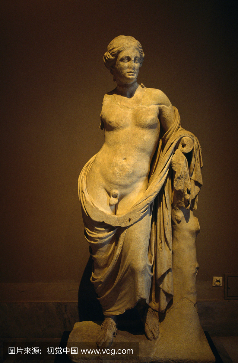 公元前3世纪,土耳其Pergamum的雌雄同体雕像