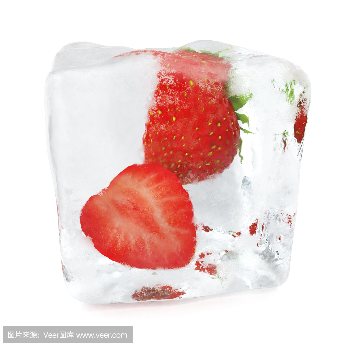 在冰块冻结的两个草莓,前视图的冰块,孤立在白