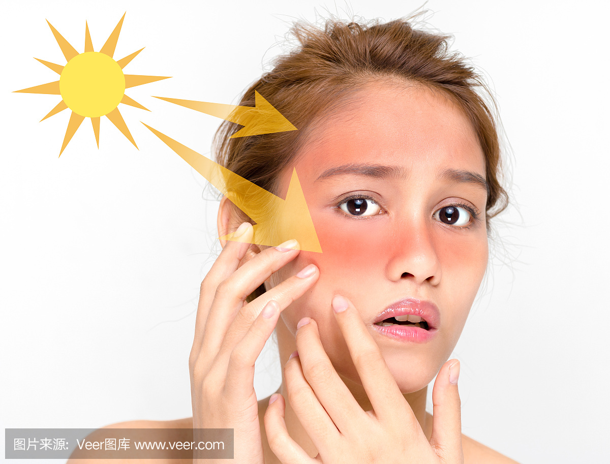 每到夏天，都会有“阳光过敏”的患者要到医院“报到”，因为晒太阳导致日光性皮炎，起皮疹、红斑。