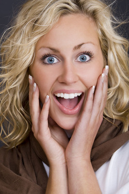 美女惊讶表情图片:美女惊讶图片:惊讶的美女jp-140kb