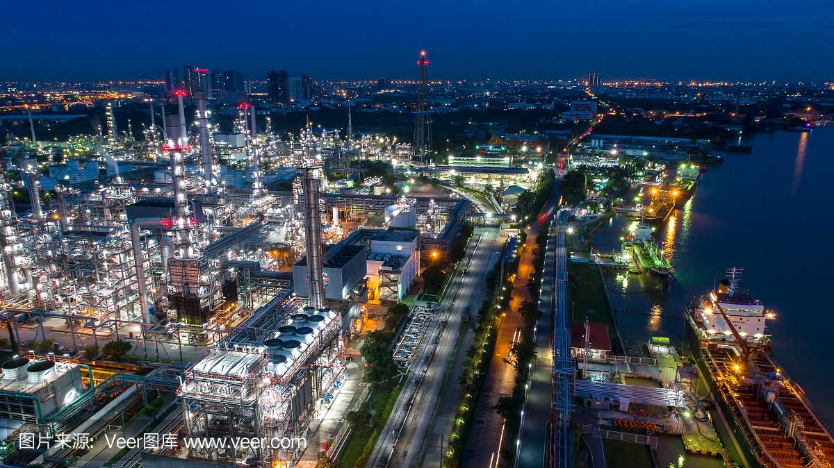 石油和天然气工业 - 炼油厂的鸟瞰图,射击从炼