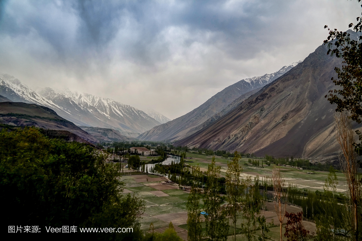 Gahkuch附近的农业领域,巴基斯坦吉尔吉特